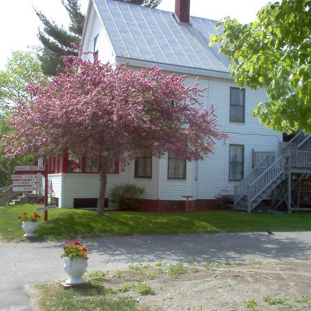 Parks Edge Inn Millinocket Exterior photo