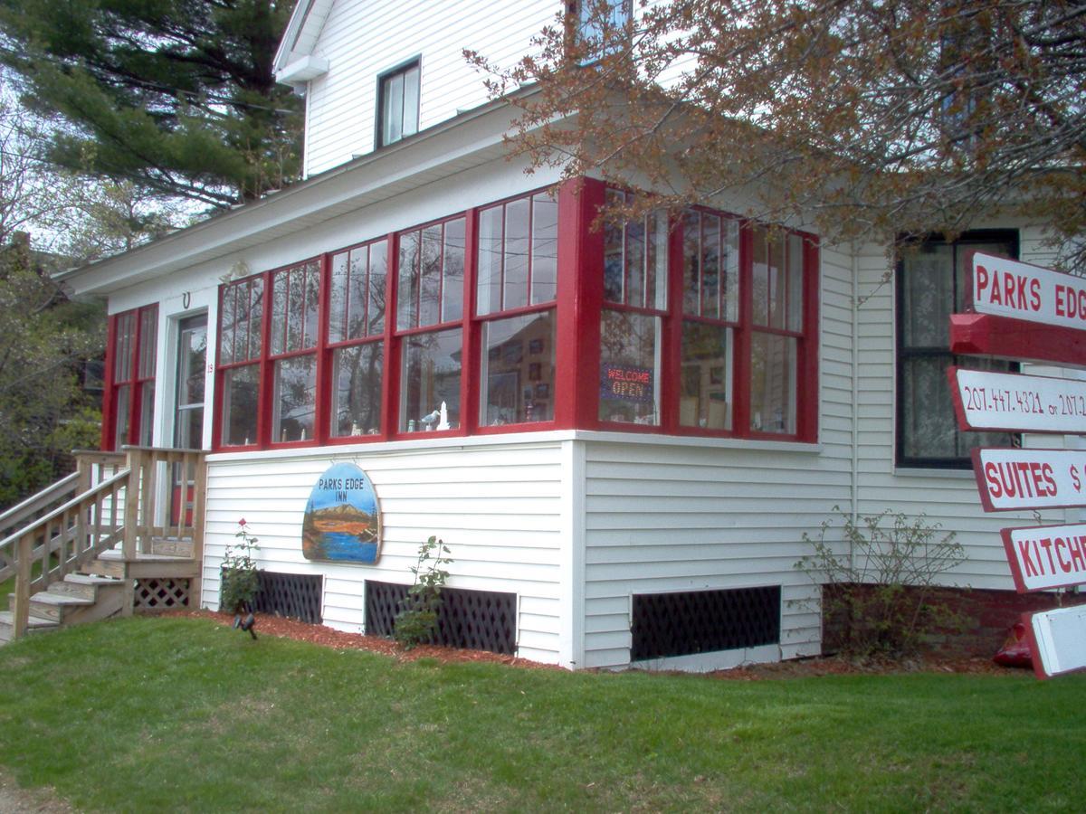Parks Edge Inn Millinocket Exterior photo